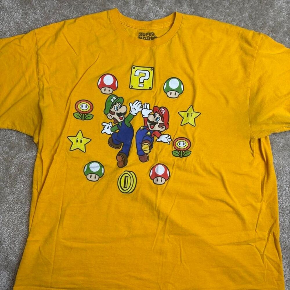 Super Mario Bros graphic tee